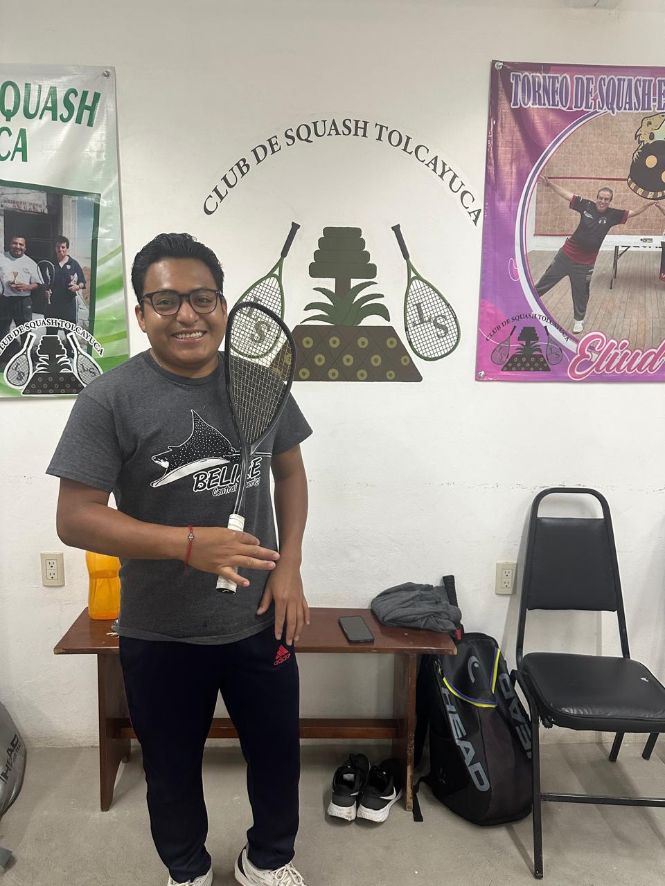 Jugador Misael de squash Tolcayuca